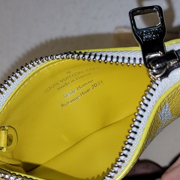 Authentic Louis Vuitton x Virgil Abloh  Limited Edition 🔑 Key cles COA - Picture 10 of 13